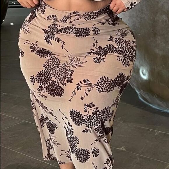 Floral Print Midi Skirt - Picture 1 of 1